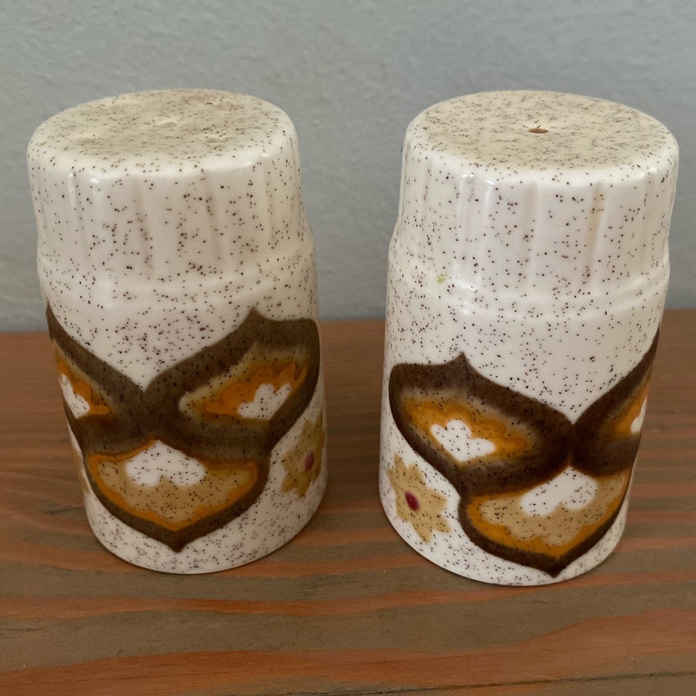 Palissy England ‘Kalabar’ salt & pepper shakers